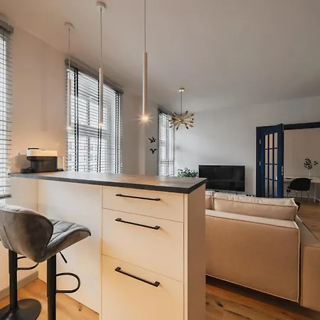 Homely Jezyce Apartment, Free Parking, Self Check In Poznań